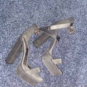 Black velvet platform heel